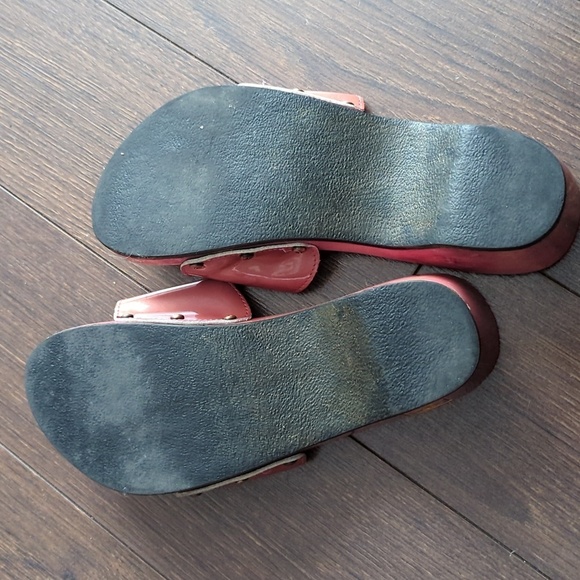 CHANEL Vintage Interlocking CC Logo Clogs - Picture 11 of 16